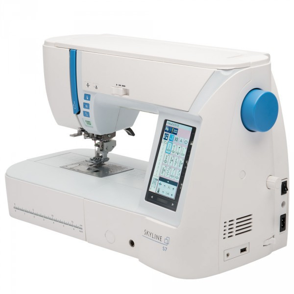 JANOME Skyline S7